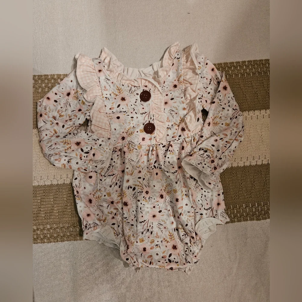 Sassy Kids Floral Ruffle Bubble Sz 6-12M